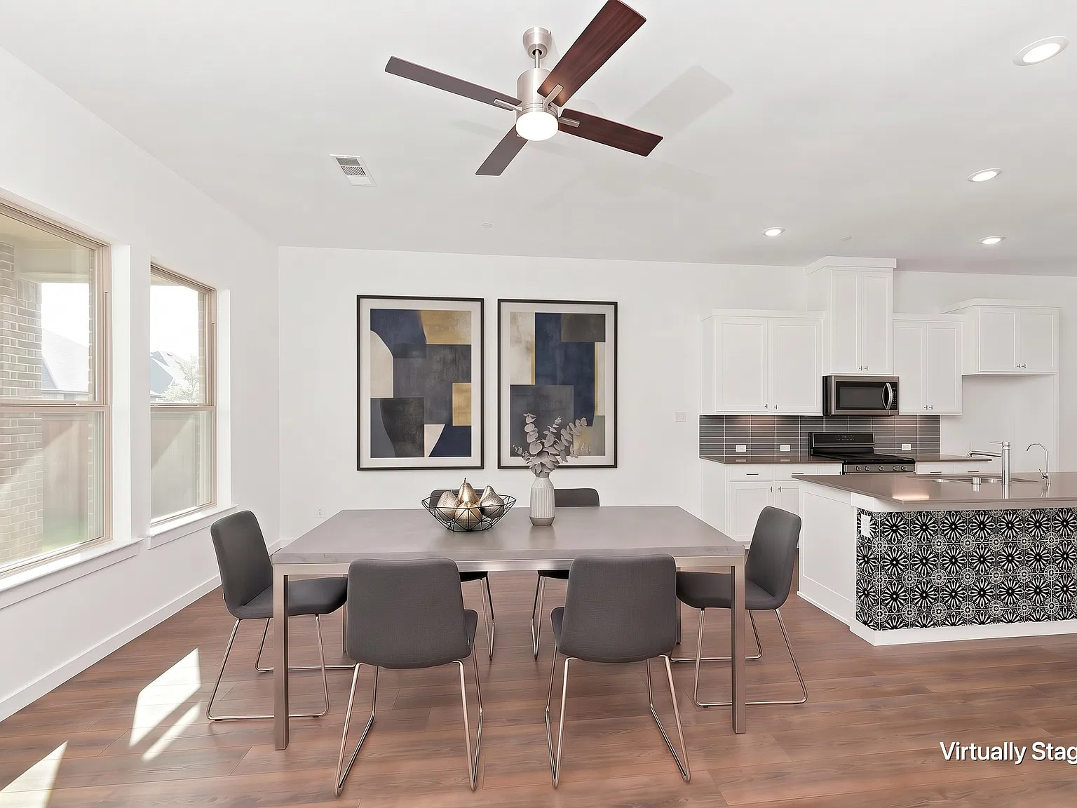 3 bed, 3.5 bath, 2006 sqft, $2,995 — Photo 4