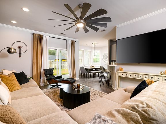 3rd image of 1050 Ben Rd