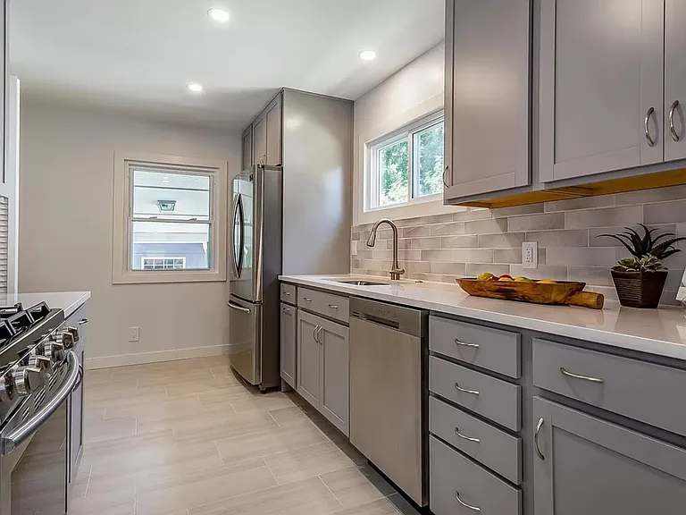 4521 S Clarkson St — Photo 6