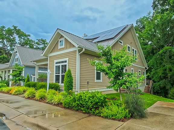 2nd image of 729 Lorentello Cir
