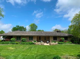1420 Margate Ln, Libertyville, IL