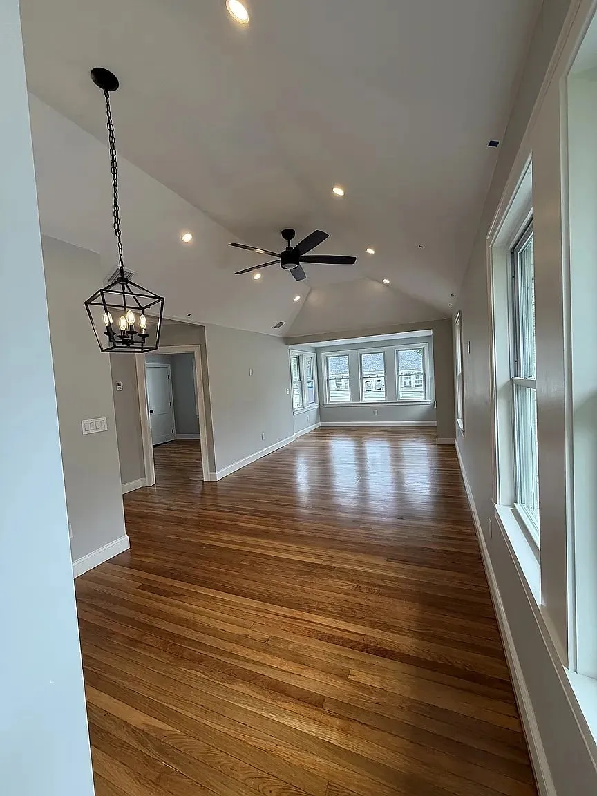 2 bed, 1.0 bath, 1150 sqft, $3,100 — Photo 1
