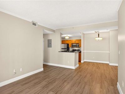 1074 Peachtree Walk NE Unit B212, Atlanta, GA, 30309