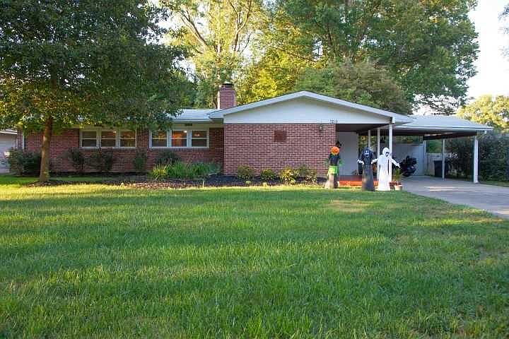 1st image of 7810 Lauderdale Dr