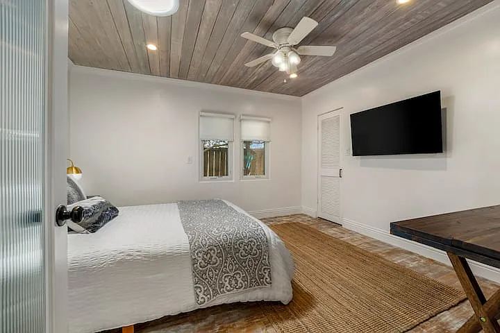 31472 La Matanza St — Photo 38