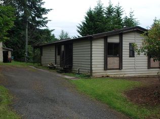 595 Kings Ave, Lakeside, OR 97449