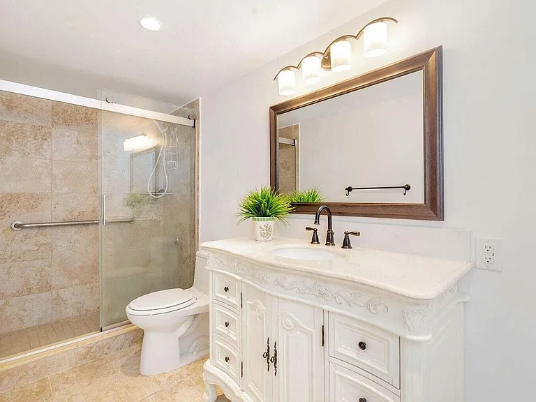 907 Marina Dr #402 — Photo 15