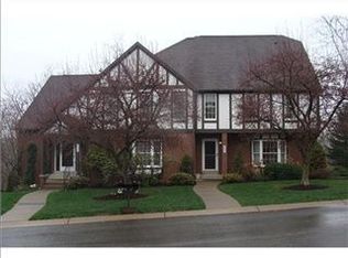 820 Kingsberry Cir, Pittsburgh, PA 15234