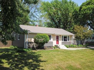 6132 Oak Knoll Dr, Woodbury, MN 55125