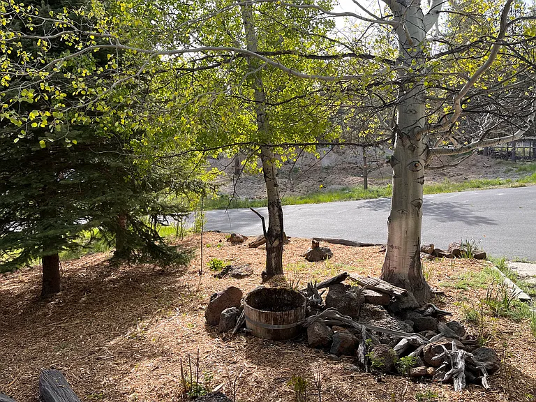 55219 Huntington Rd — Photo 40