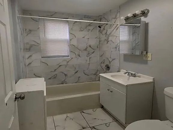4th image of 201 Shephard Ave #102A