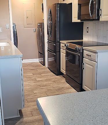 Kitchen & Laundry