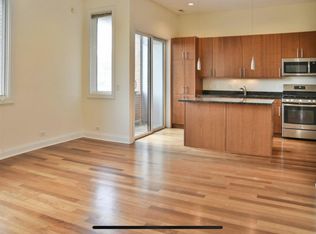 1356 W Augusta Blvd APT 401, Chicago, IL 60642