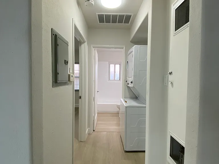 143 W Reed St — Photo 8