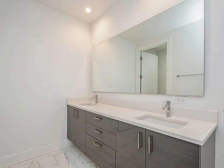 1701 W Webster Ave #608 — Photo 12