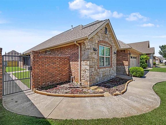5th image of 3605 NE Willow Way