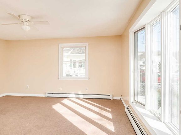 3rd image of 10 Beulah St
