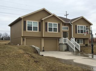 3207 Creek Stone Ct, Saint Joseph, MO 64503