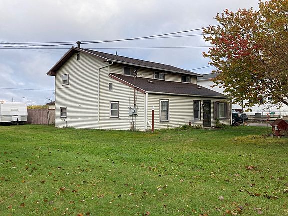 3rd image of 5708 Picardy St