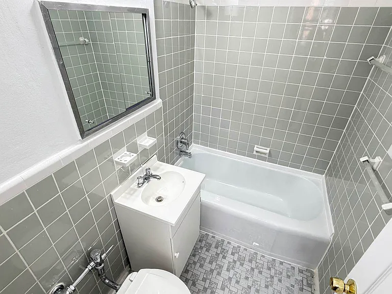102-20 67th Dr #404 — Photo 9