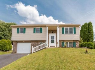 1850 Wilderness Rd, Lancaster, PA 17603