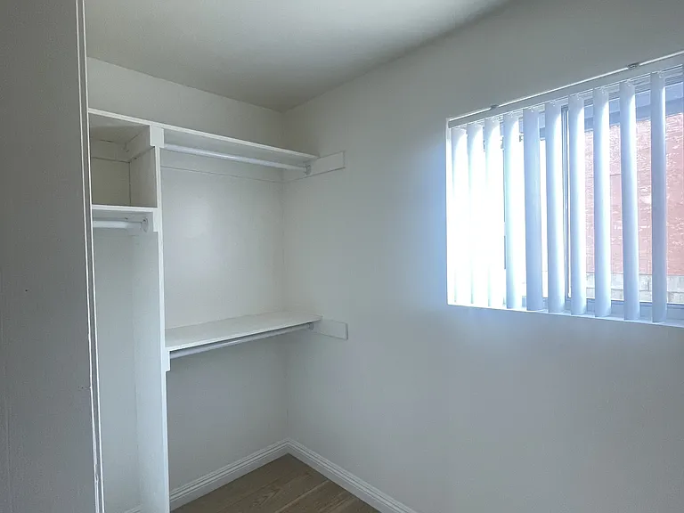 Dalewood Downs Apartments — Photo 14