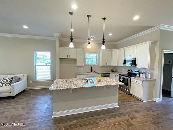 2nd image of 6936 Osprey Dr