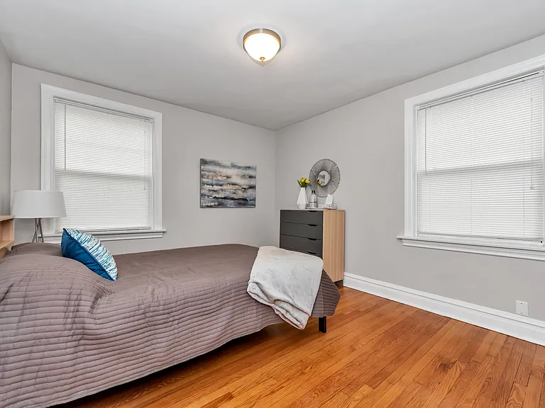 7557 Buckingham Dr — Photo 9
