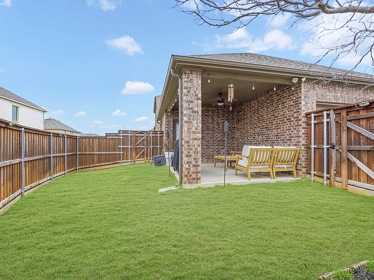 2261 Obsidian Dr — Photo 36