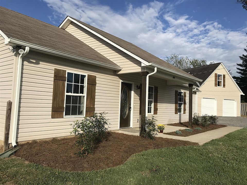 1st image of 204 Lorien Cir