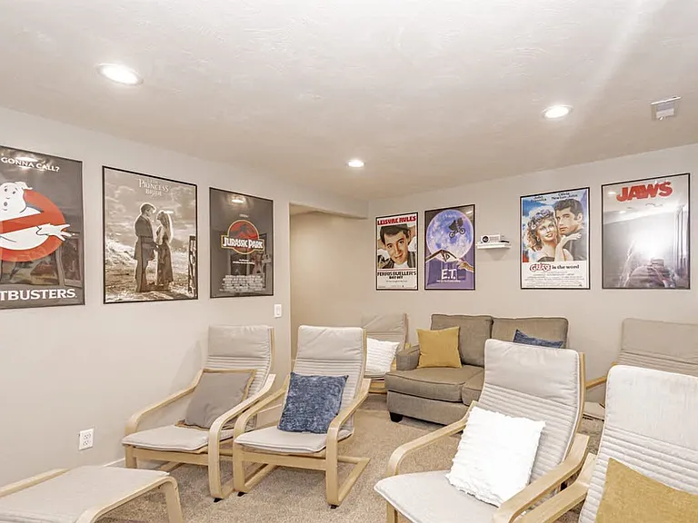 Building's Lounge