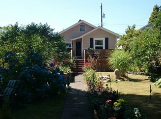 4015 40th Ave SW, Seattle, WA 98116