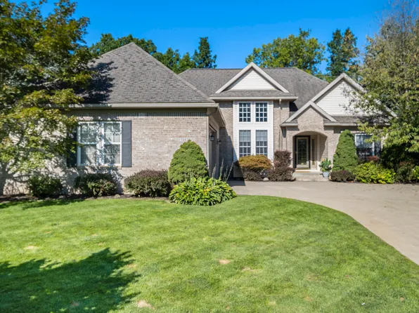 16438 Vintage Dr, Fenton, MI 48430