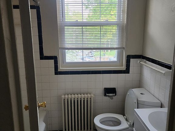 5th image of 102 Schuyler Rd #207