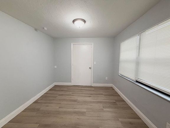 4th image of 2117 Mitchell Ct