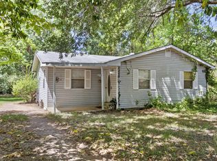 131 Blanton Rd, Palestine, TX 75803