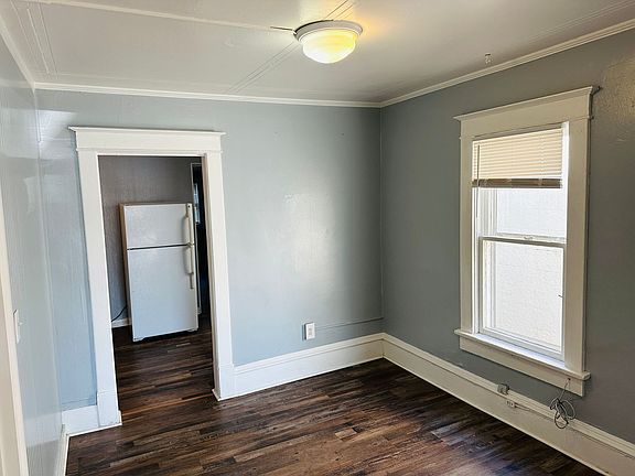 2nd image of 207 N 23rd St APT 1