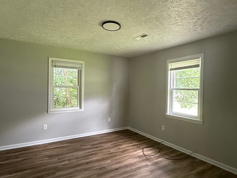 916 N Monroe Ave #5 — Photo 6