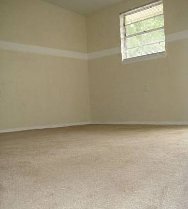 4th image of 1011 Hackberry St #B
