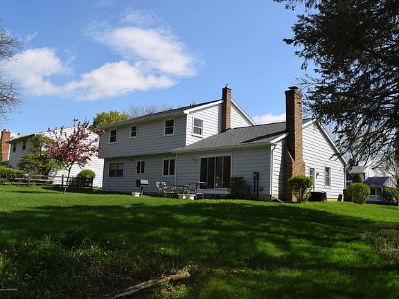 2nd image of 5877 Blythefield Dr