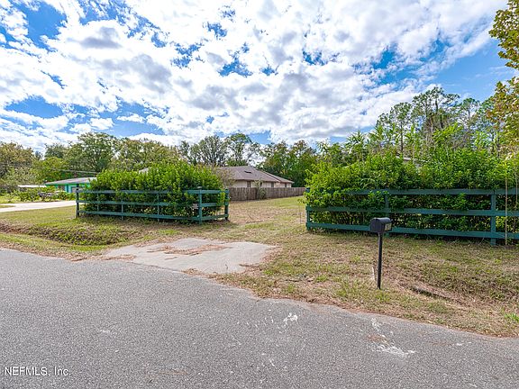 2nd image of 7972 LONGSPUR Avenue