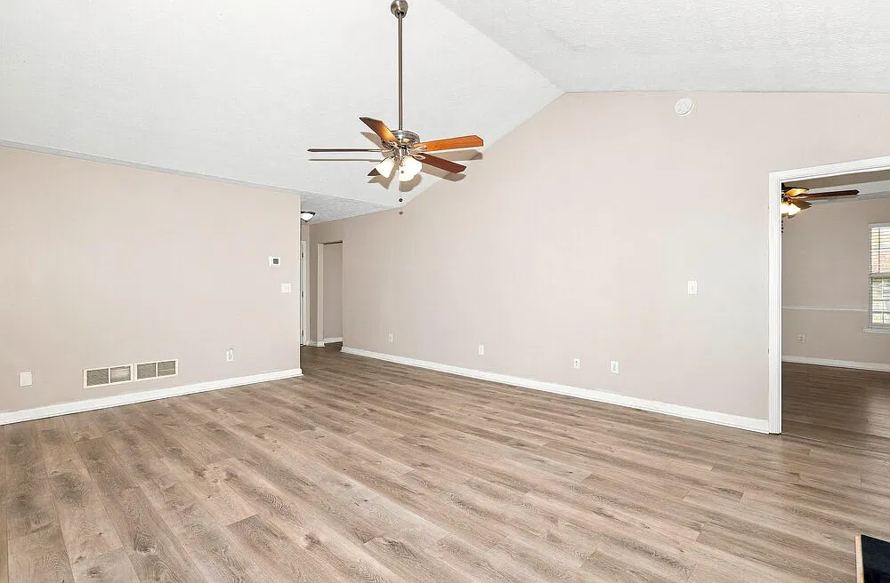 3 bed, 2.0 bath, 1229 sqft, $1,760 — Photo 3