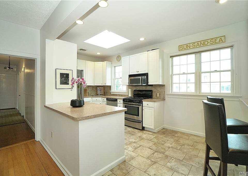 1st image of 215 3roosevelt Blvd #3