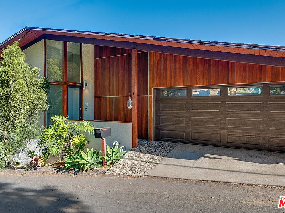 1st image of 3608 Avenida Del Sol