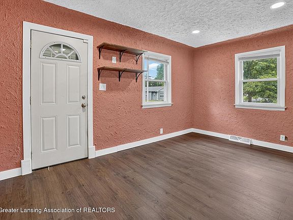 4th image of 3901 Lowcroft Ave