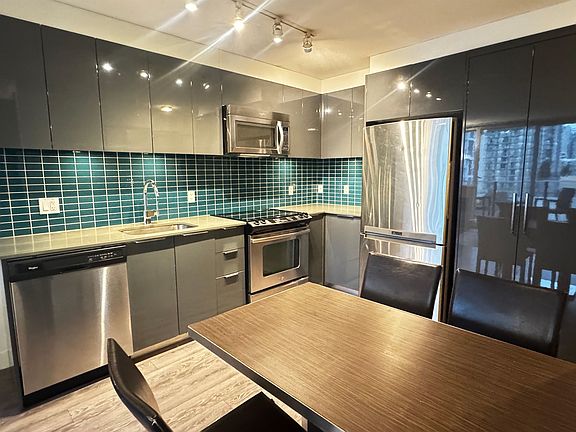 4th image of 1325 Rolston St #605