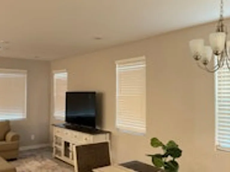 10013 E Trent Ave — Photo 8