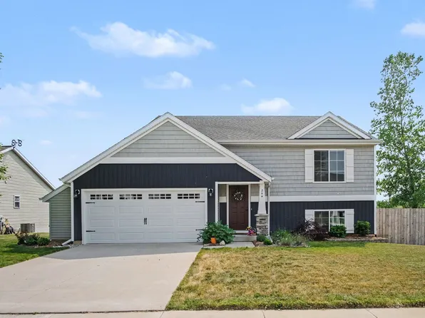 264 Vansen Dr, Kent City, MI 49330