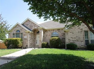 7312 High Point Dr, Sachse, TX 75048