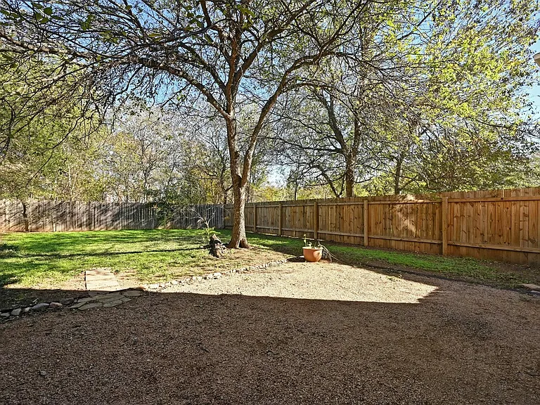 2412 Allred Dr #A — Photo 23